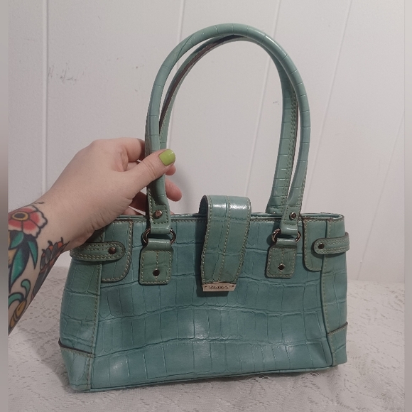 Liz Clairbore Purse - Picture 4 of 9